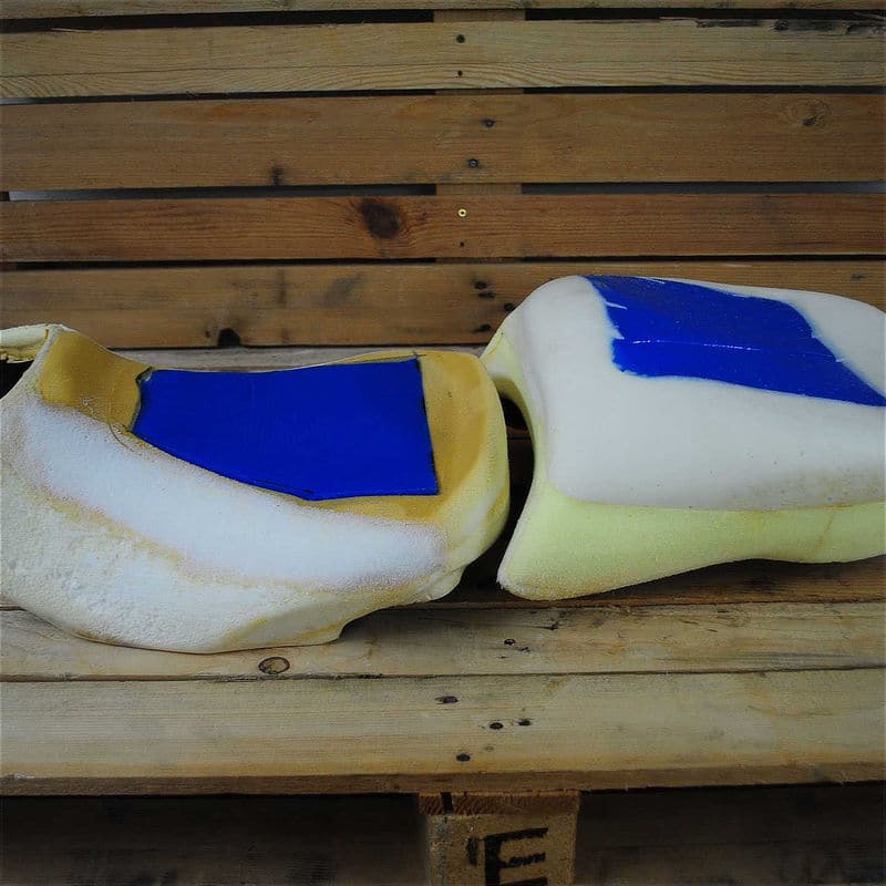 mousse injectée pour selle de moto plus confortables