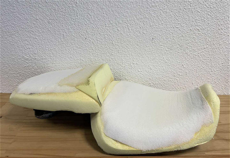 selle-de-moto-mousse-et-gel-1
