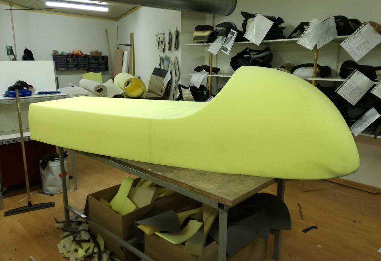 support en mousse d'un canapé atypique fabriquer par sellerie moillo