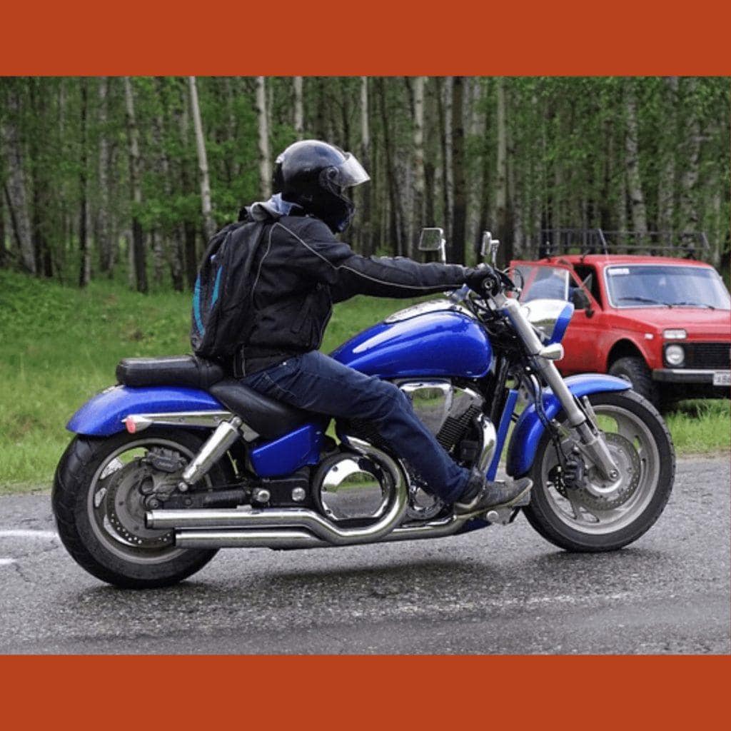 Comment adapter sa selle moto à sa morphologie ? 17 17 17 sellerie moillo lyon