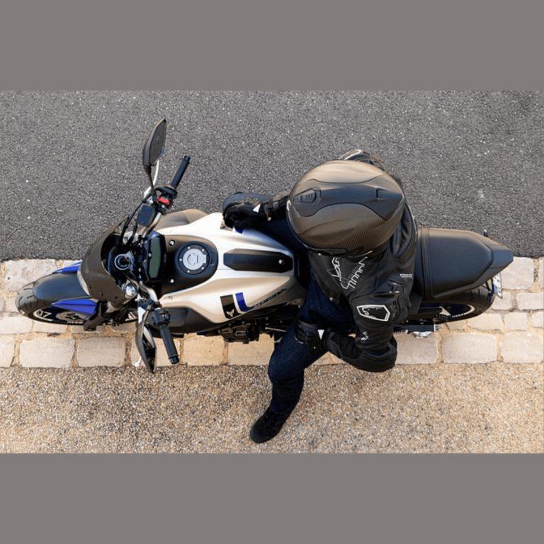 8 position confortable moto