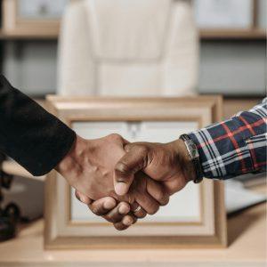 L’histoire d’une belle rencontre : Comment un client est devenu notre fournisseur de cuir 10 10 partenariat fournisseur maison fichet sellerie moillo