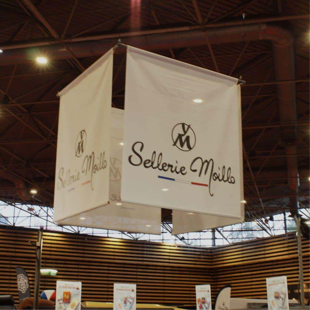 Sellerie Moillo au Salon Epoqu’Auto 2025 1 1 sellerie moillo stand epoqu'auto