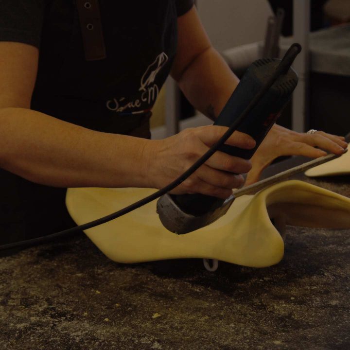 Focus sur les Études en sellerie 1 1 sellerie moillo aux salon du 2 roues 2025 lyon