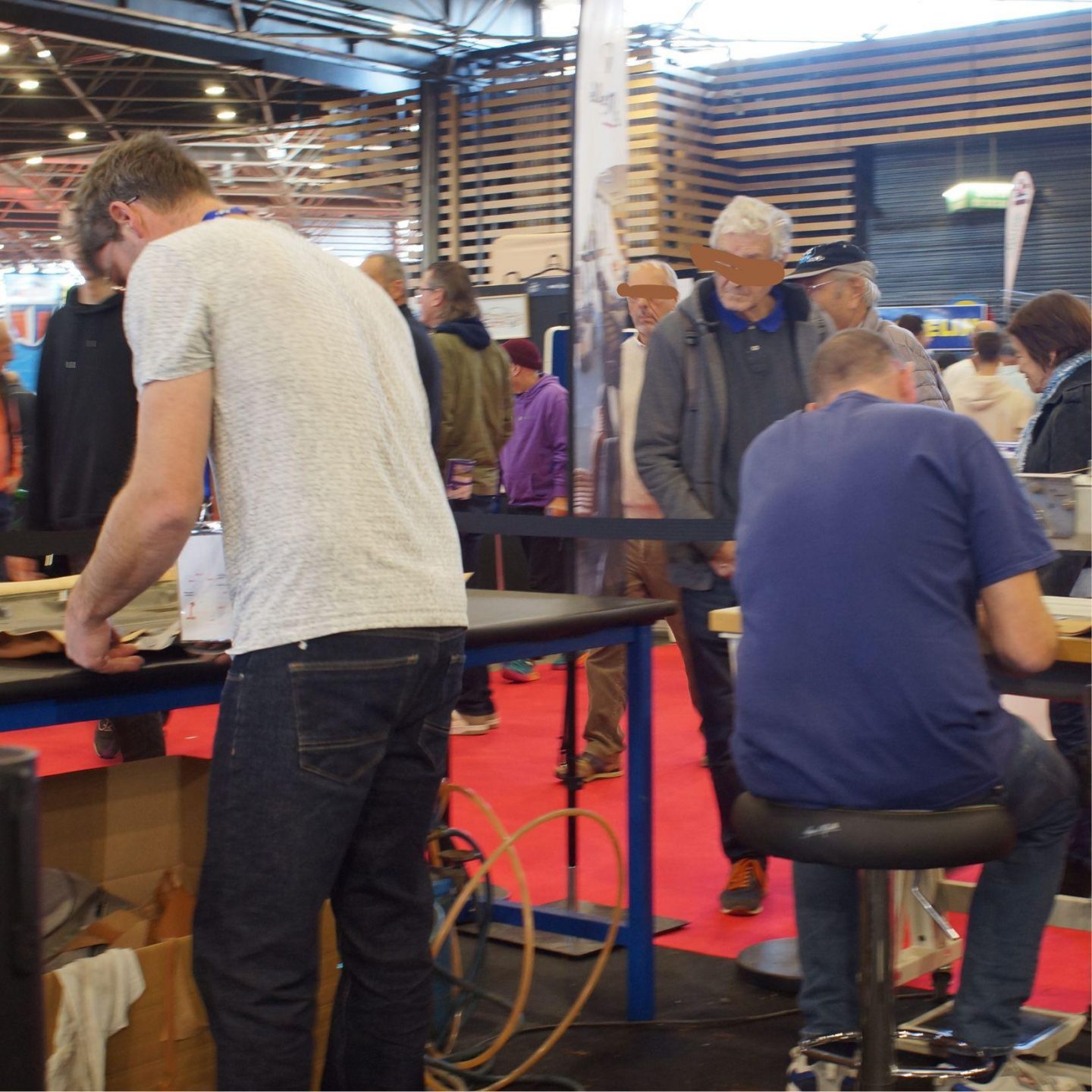 stand epoqu'auto sellier sur mesure