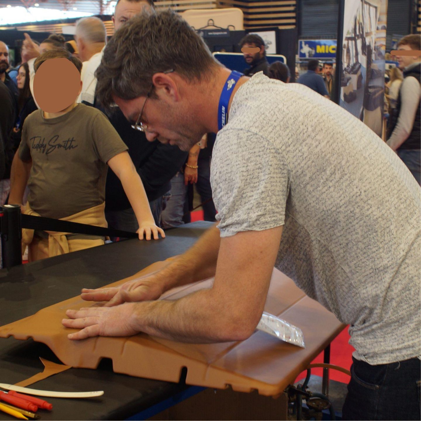 stand artisanales salon epoqu'auto